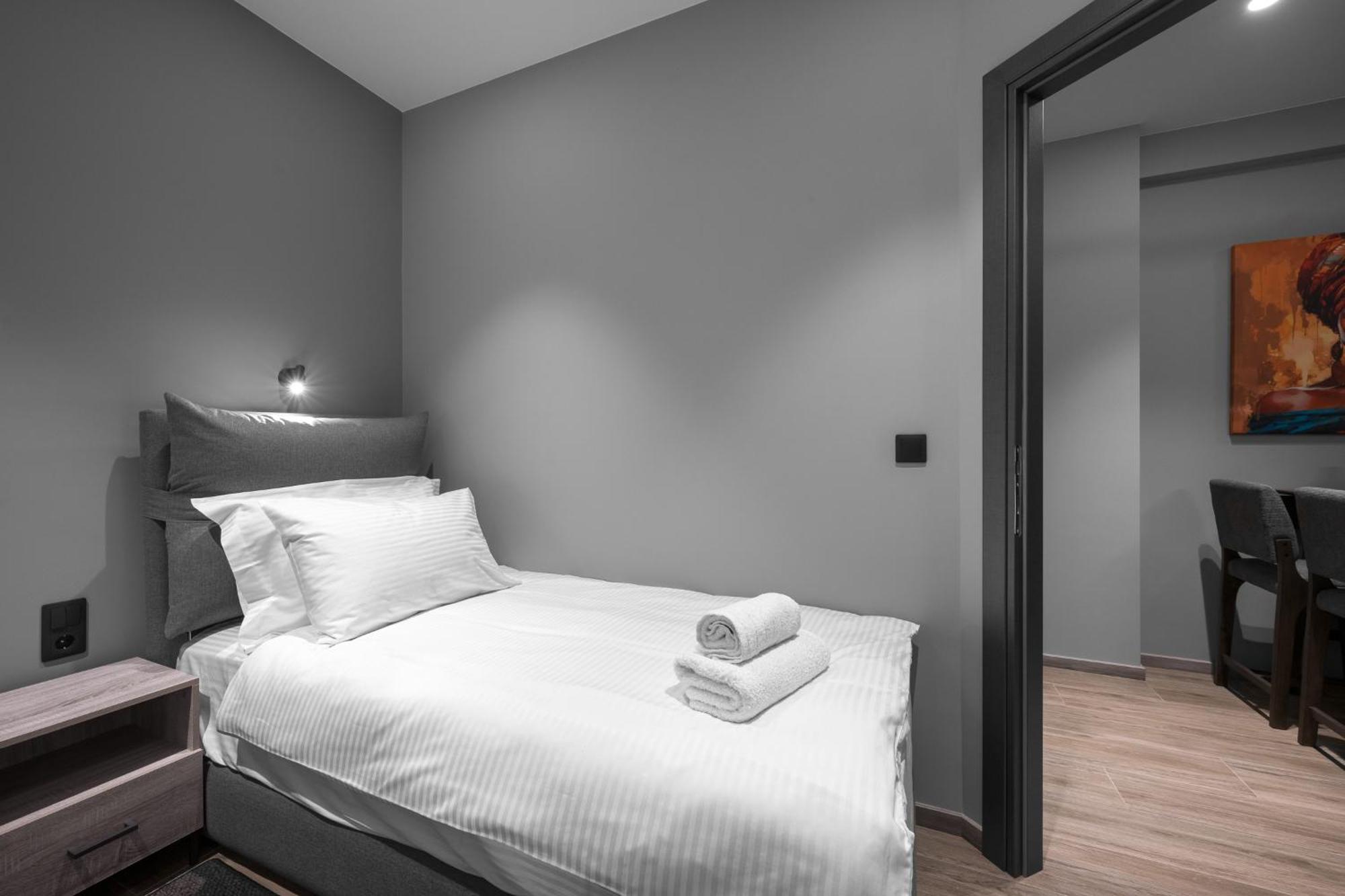 No9, Chic & Modern 2Bdr Apartment In The Centre Of Saloniki Zewnętrze zdjęcie