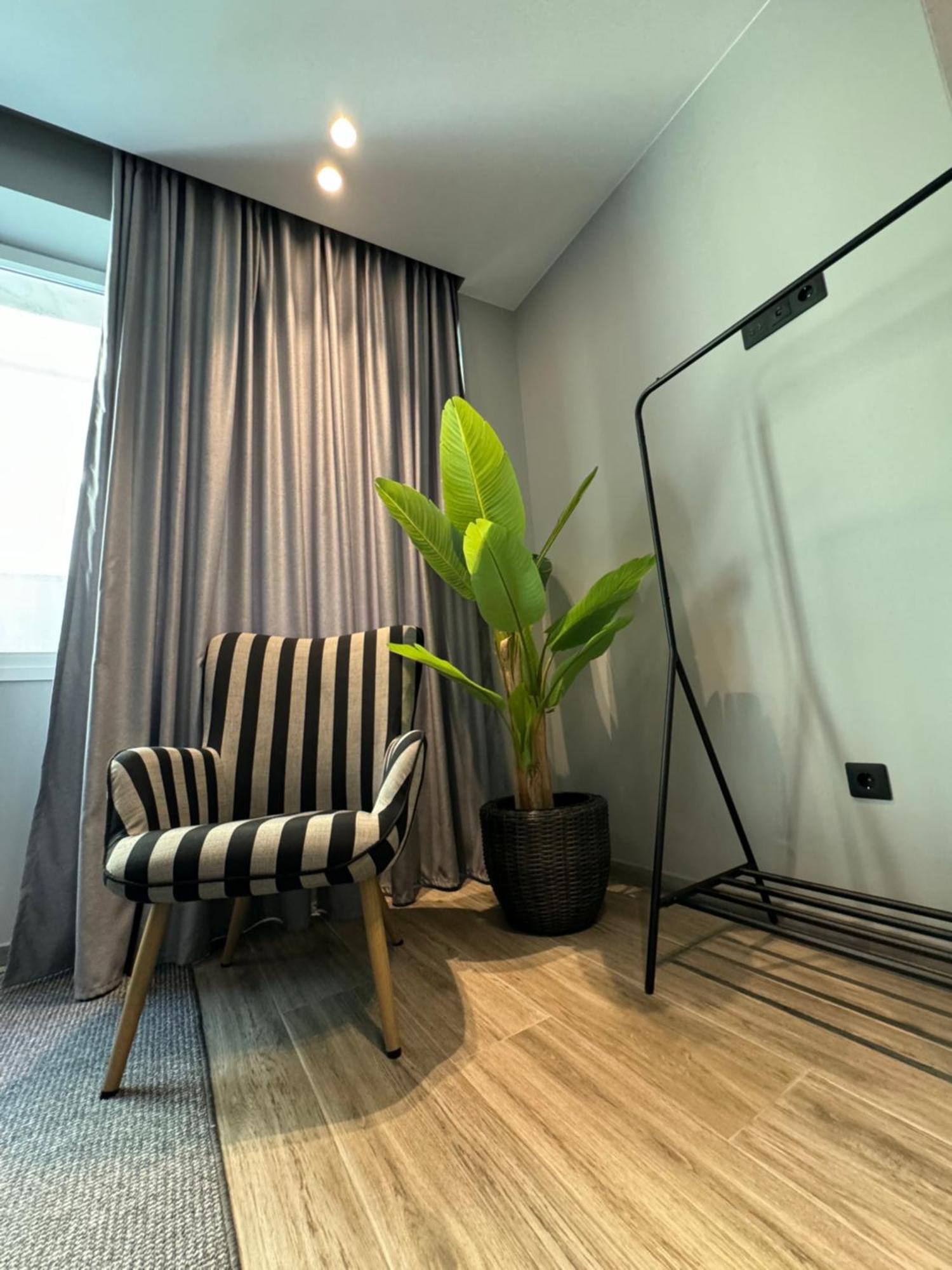 No9, Chic & Modern 2Bdr Apartment In The Centre Of Saloniki Zewnętrze zdjęcie