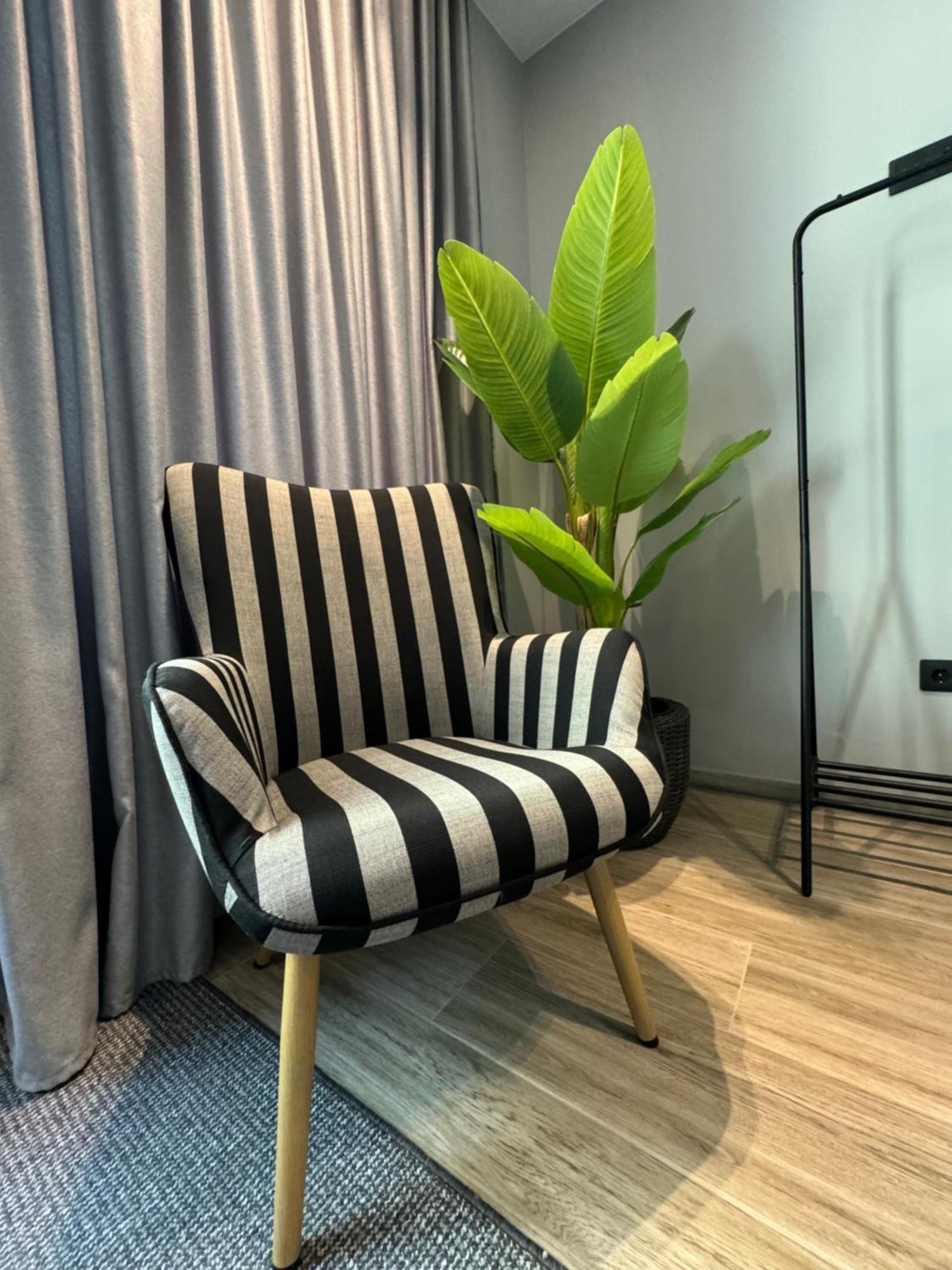 No9, Chic & Modern 2Bdr Apartment In The Centre Of Saloniki Zewnętrze zdjęcie